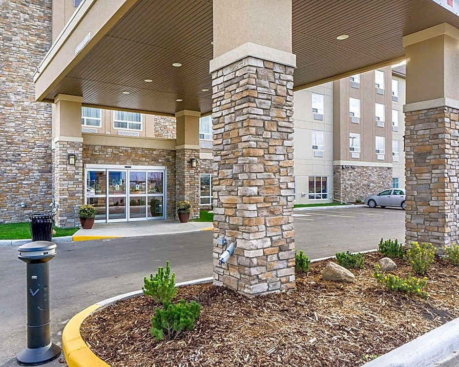 Comfort Inn & Suites Edmonton International Airport