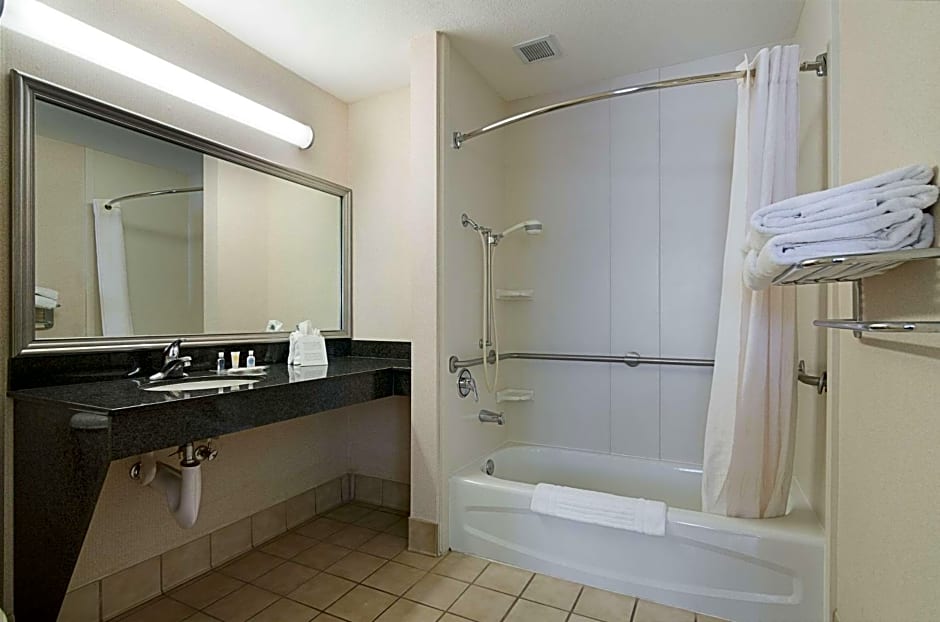 Quality Suites Springdale West I-49