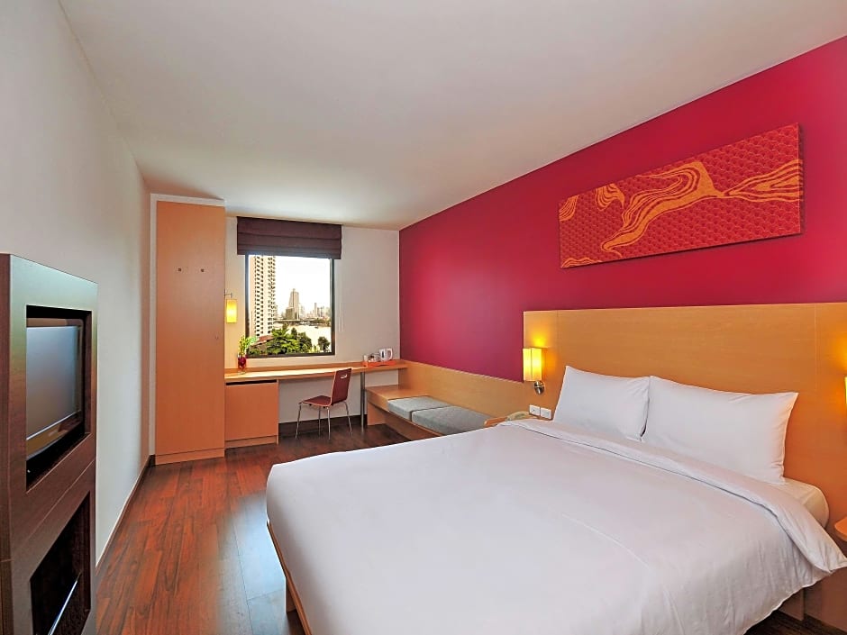 Photo 1 of 1 of Standard 1 Double Bed, River View