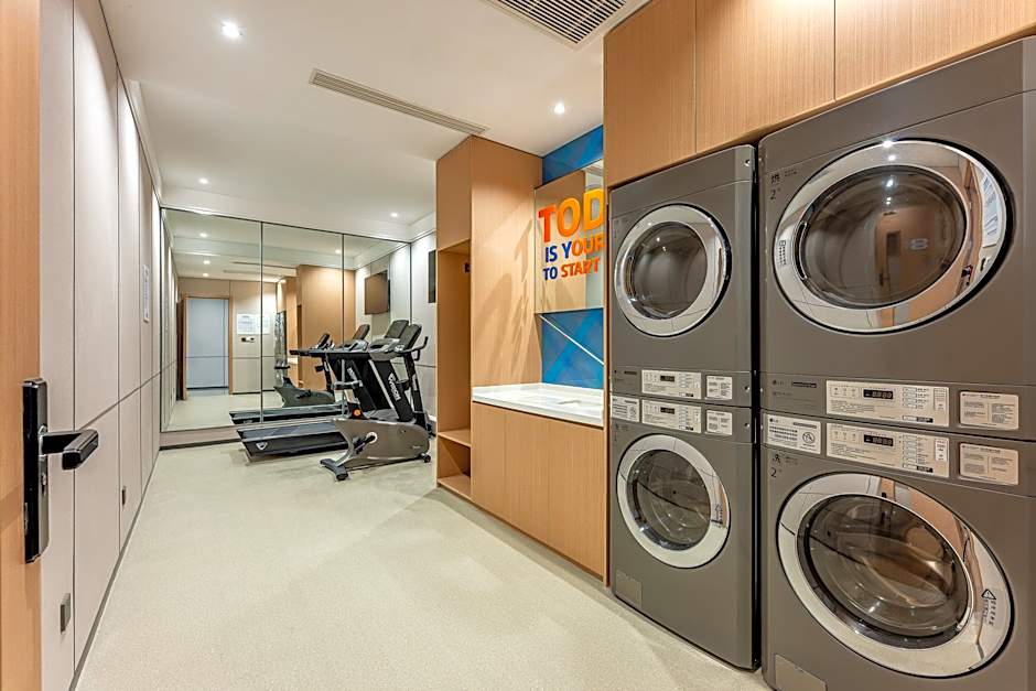 Holiday Inn Express Taizhou City Center By IHG