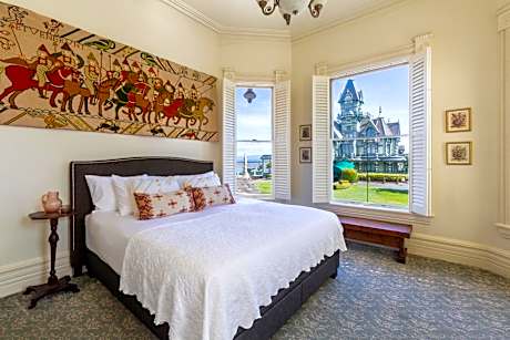 King Room with Private Bathroom