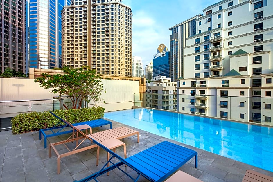 The Quarter Ploenchit by UHG