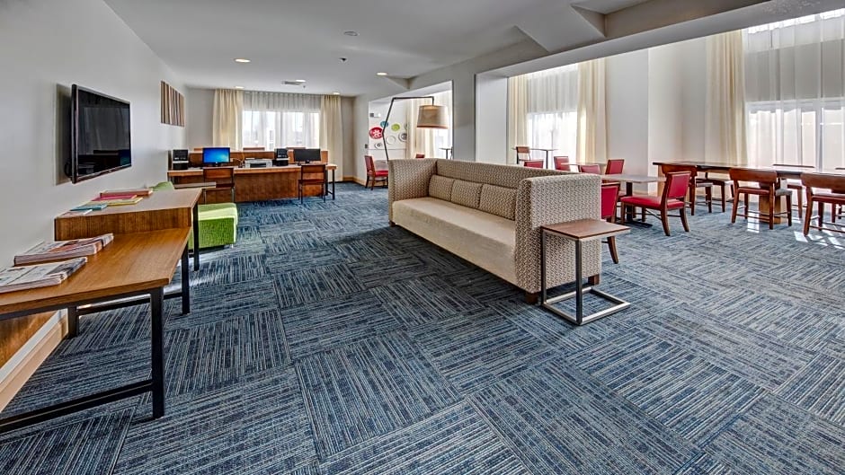 Holiday Inn Express Hotel & Suites London, an IHG Hotel