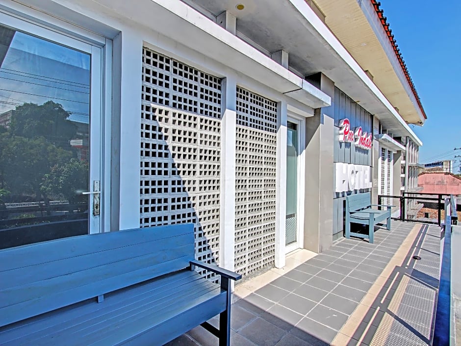 Capital O 92819 Pm Indah Hotel