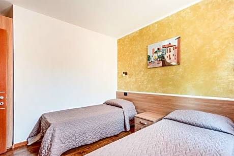 Apartment with Garden View