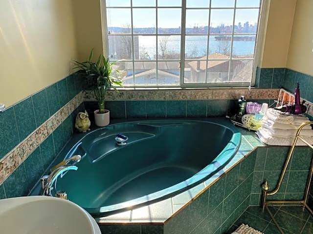 Ocean Breeze Executive Bed and Breakfast