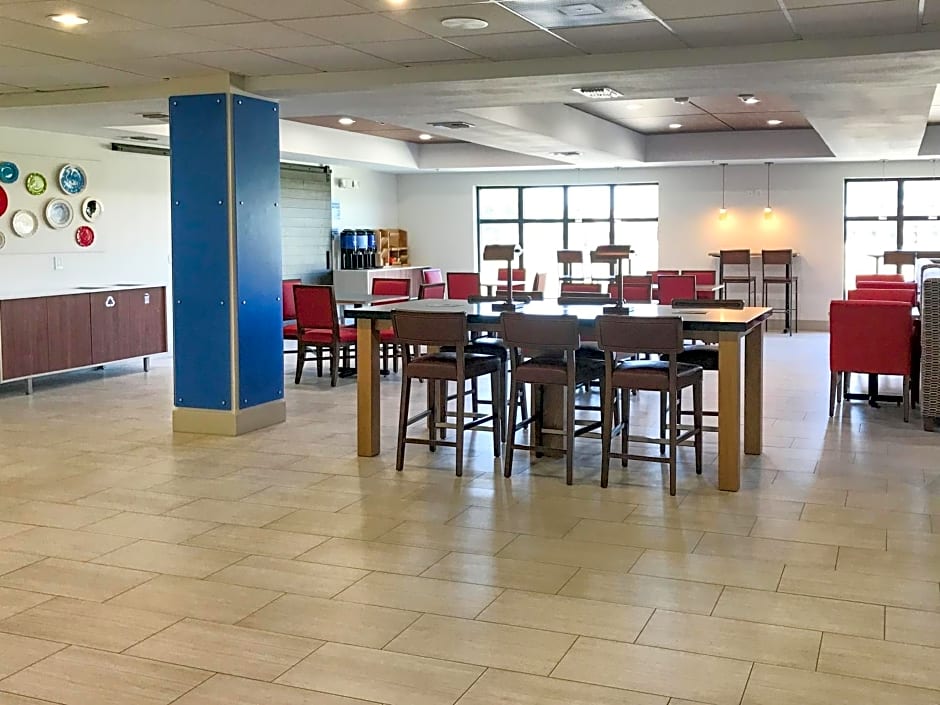 Holiday Inn Express Hotel & Suites Lubbock West By IHG