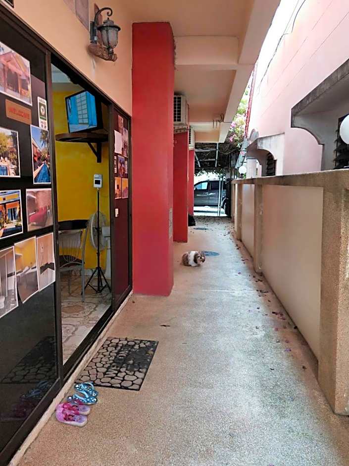 Ban Elephant Blanc Apartment