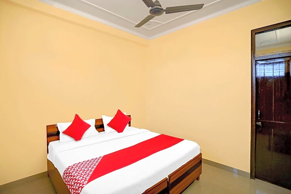 OYO Flagship 808695 Pari Hotel