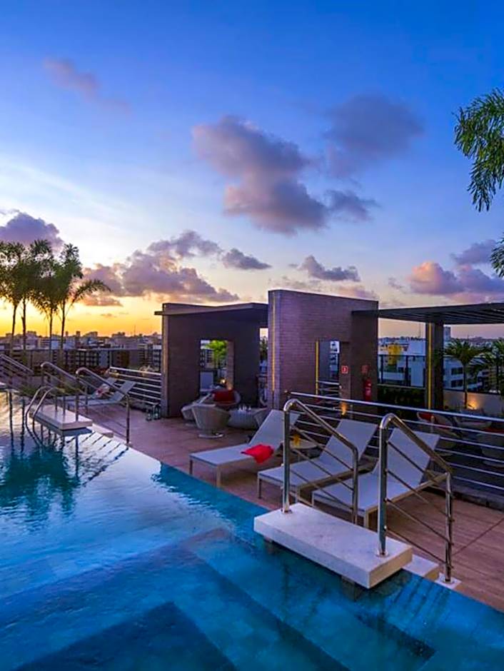 TIME - 718 · TIME - Luxo e sofisticação na praia de Ponta Verde