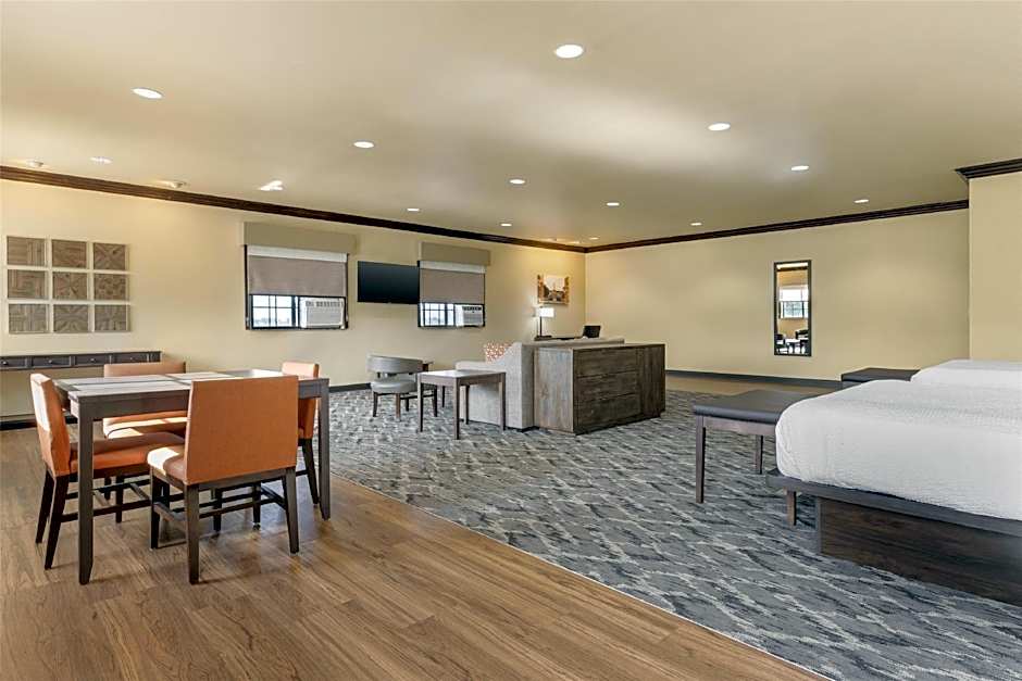 Best Western Plus Cimarron Hotel & Suites