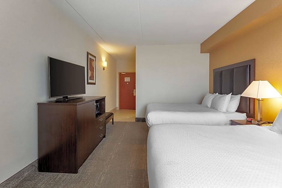 Best Western Plus Burlington Inn & Suites