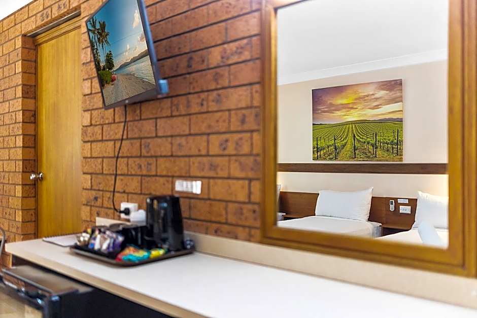 Castlereagh Motor Inn