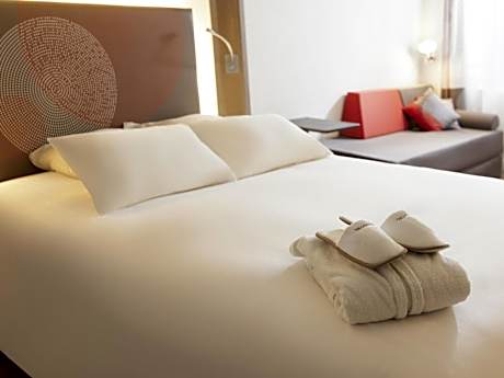 Executive Room with a Queen Bed