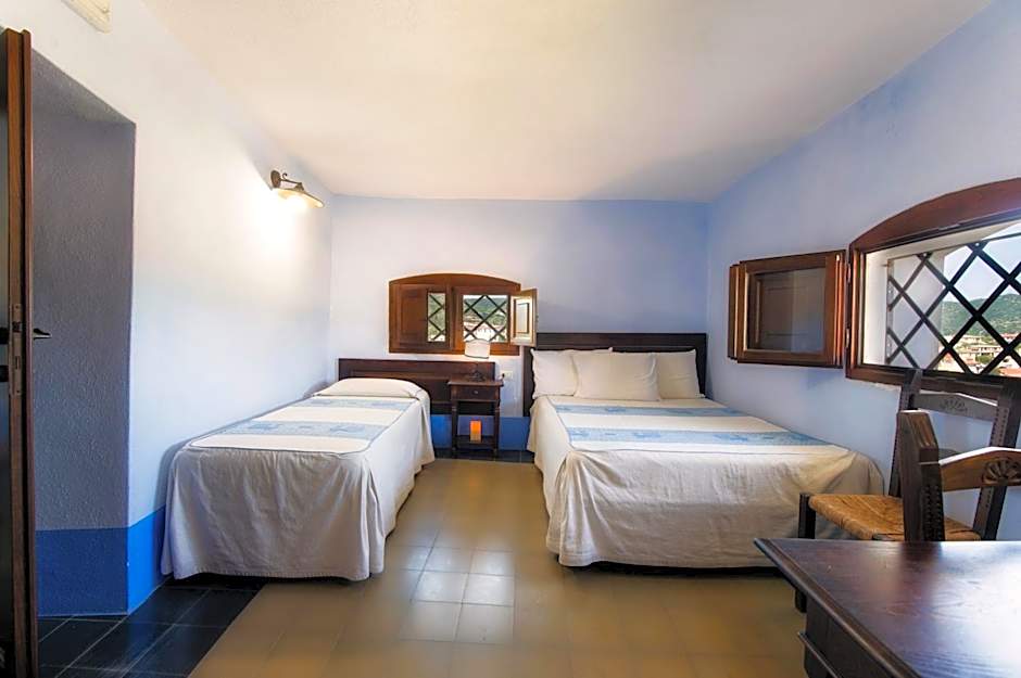 Zdjęcie 1 z 4 — Triple Room
