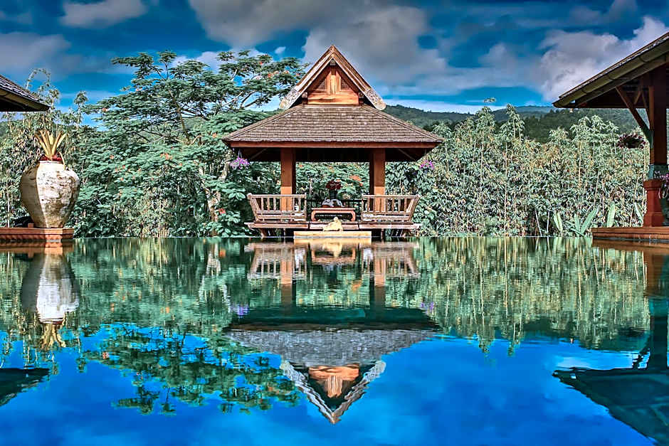 Howie's HomeStay