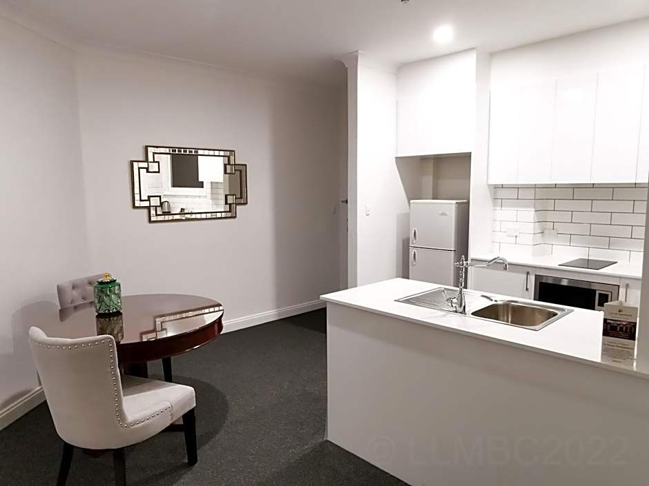 Adelaide Mansions Apartments