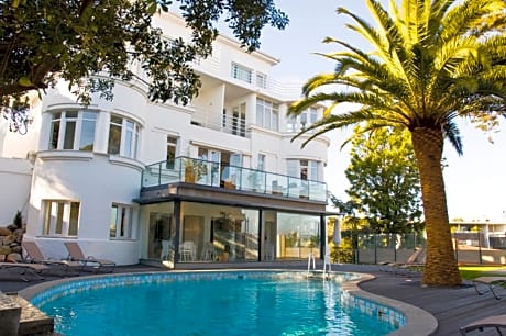 Amazonia Estoril Hotel