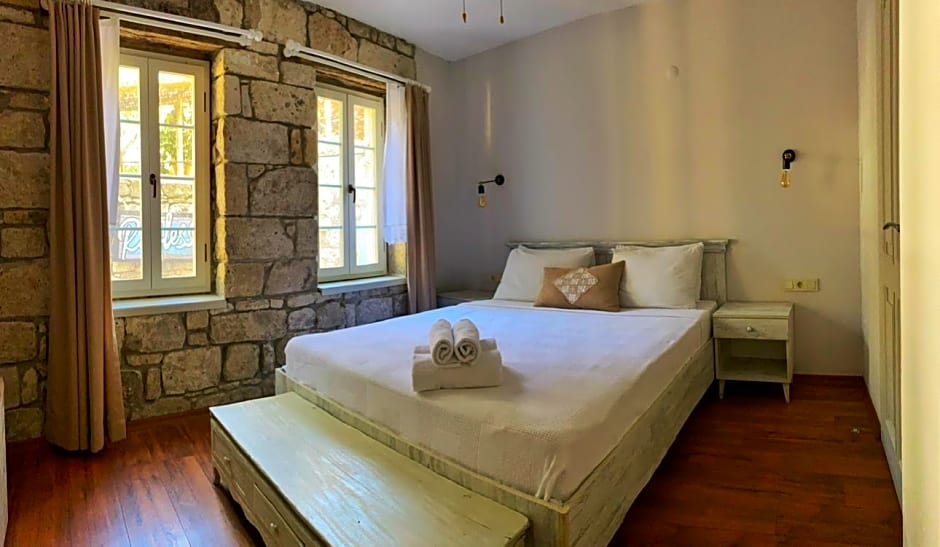Oberj d'Azur Alacatı