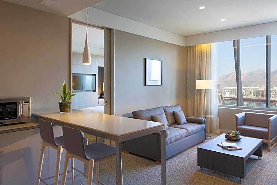 Courtyard by Marriott Santiago Las Condes