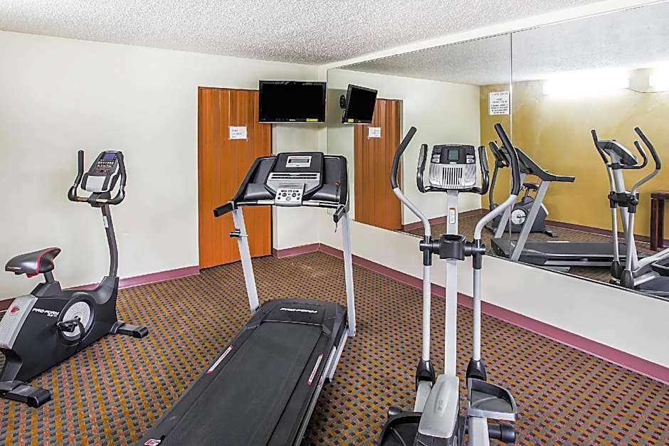 Rodeway Inn & Suites Carrollton