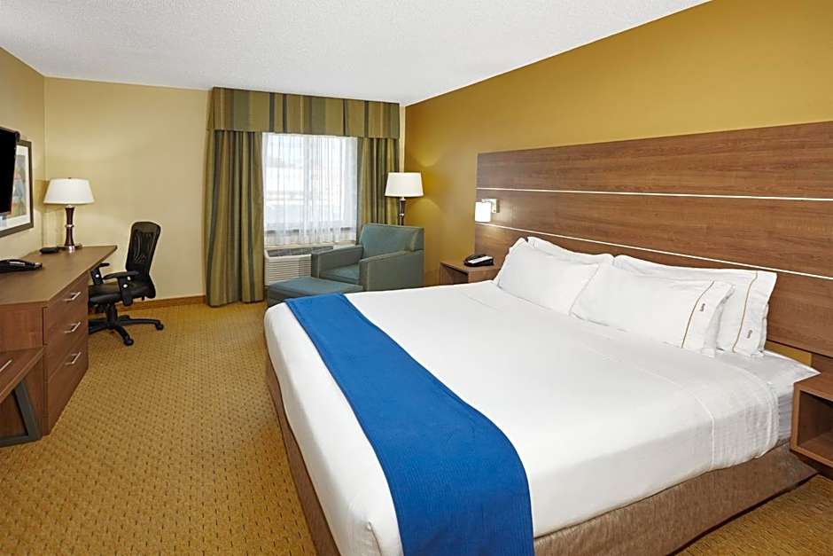 Holiday Inn Express Sheboygan-Kohler / I-43 By IHG