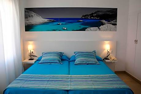 Twin Room with Sea View