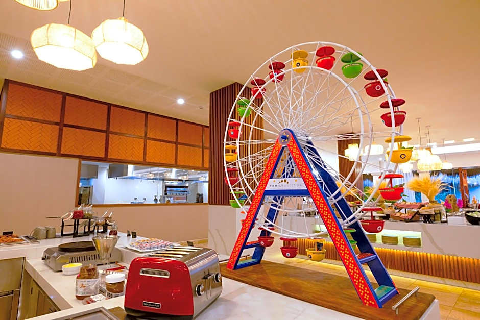 Family Selection at Grand Palladium Kantenah Resort & Spa- All Inclusive