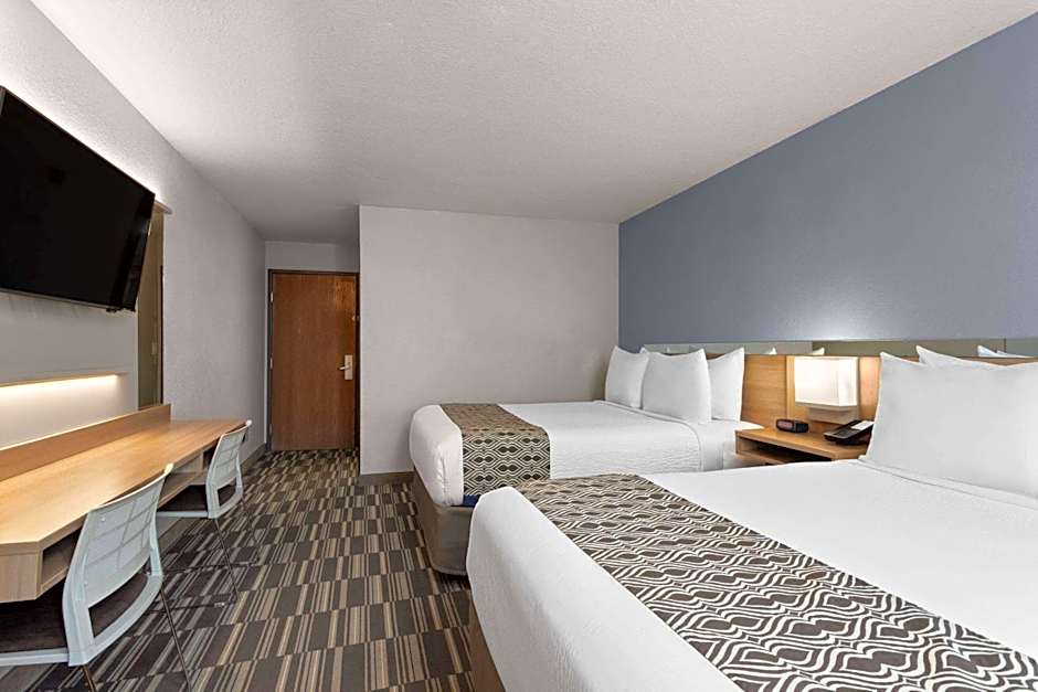 Microtel Inn & Suites By Wyndham Zephyrhills
