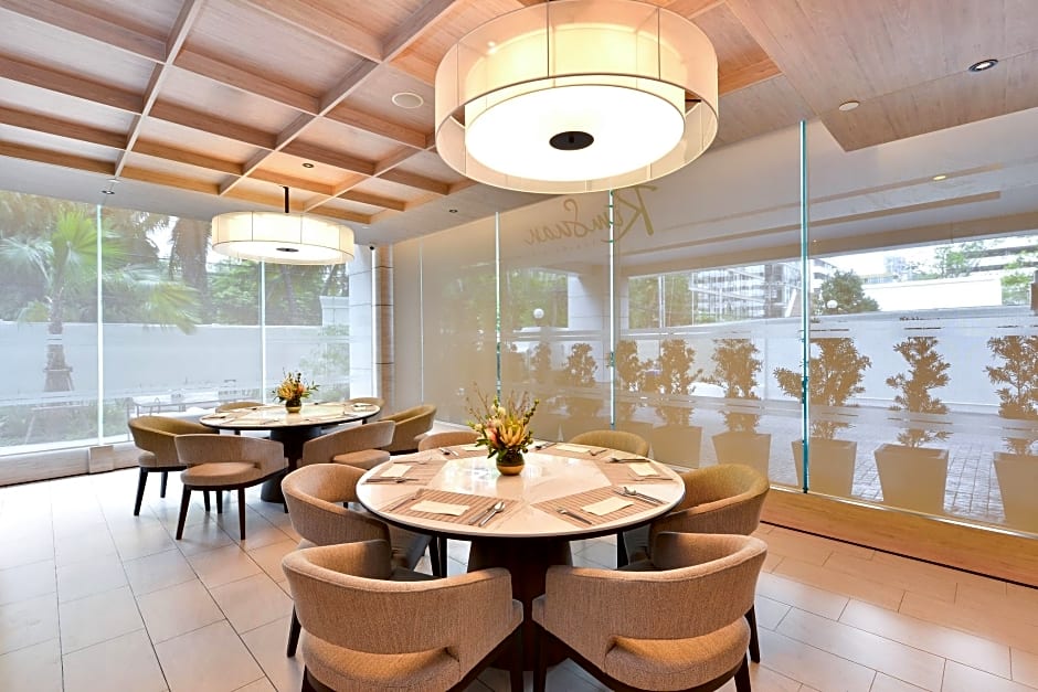 Centre Point Sukhumvit Soi 10