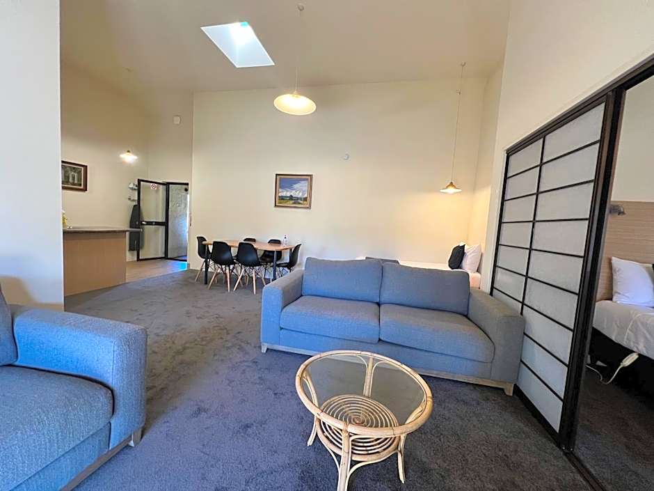 Captains Quarters Motor Inn