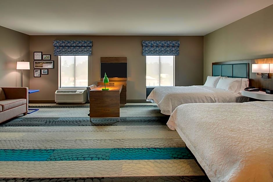 Hampton Inn & Suites By Hilton Southport