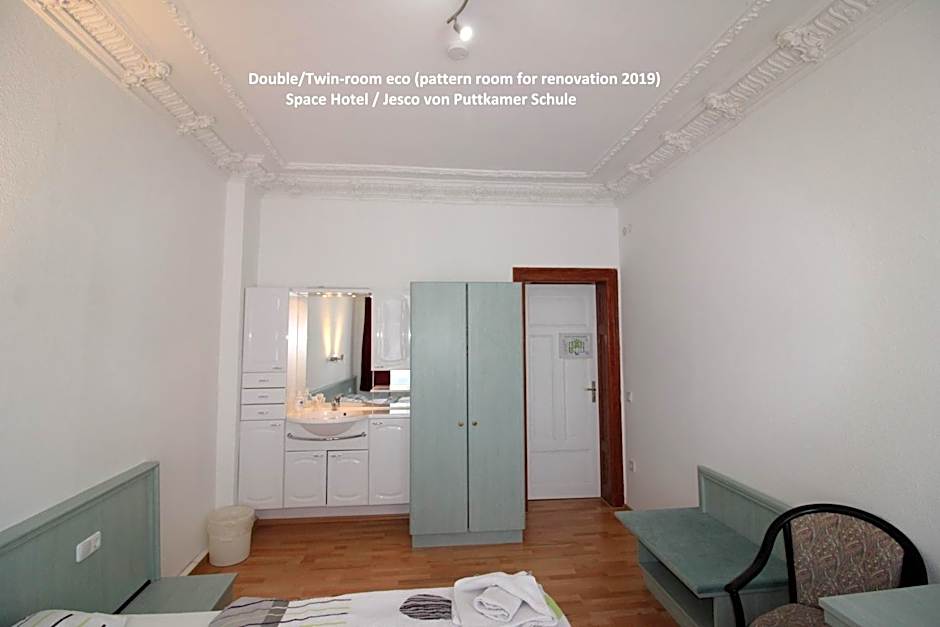 Space Hotel im Campus der JvP Schule