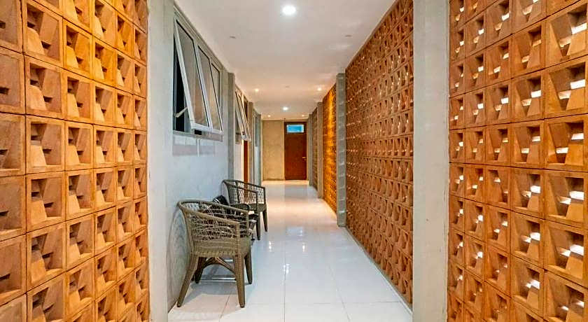 RedDoorz near Wisata Paribendo Lawang