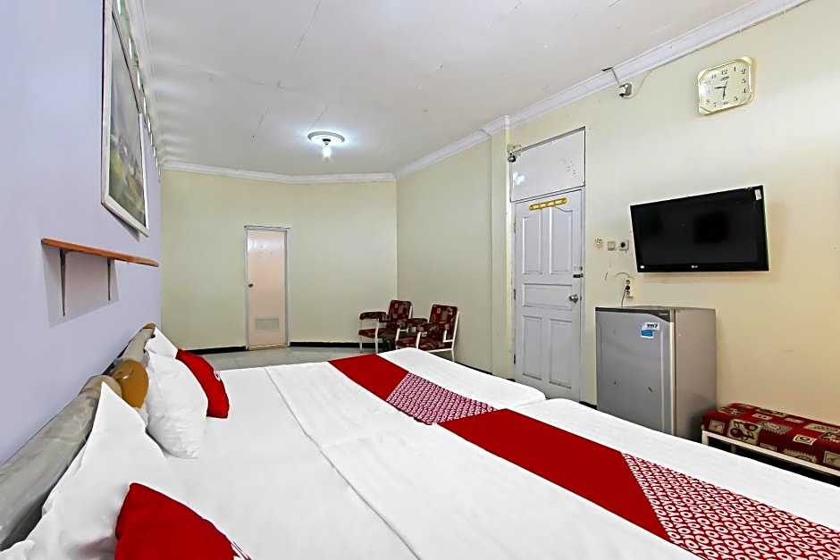 OYO Life 91957 Hotel Roda Mas 2