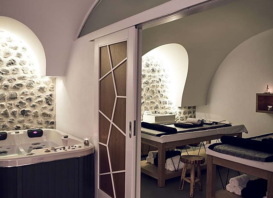 Santo Pure Oia Suites and Villas