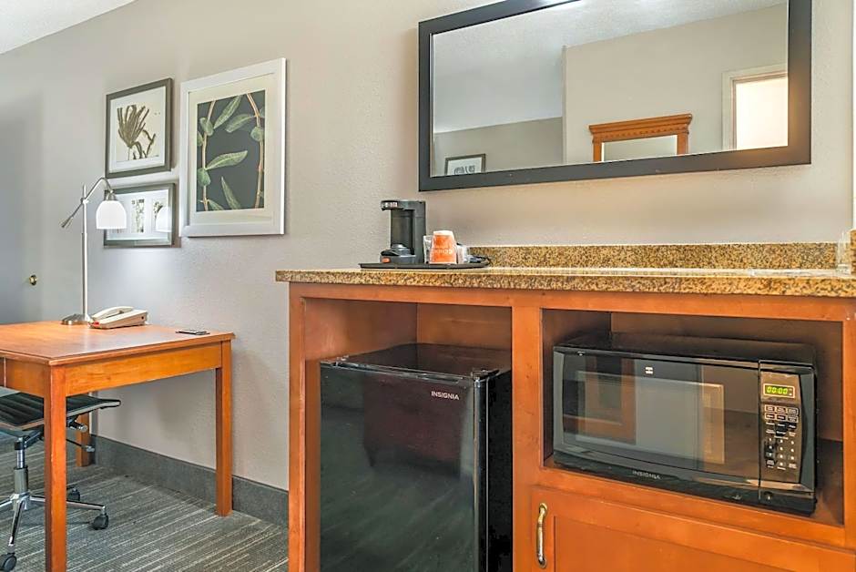 Country Inn & Suites by Radisson, Rossford - Toledo South