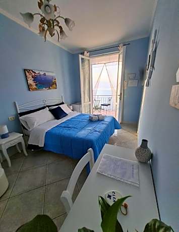 Double Room with Balcony and Sea View