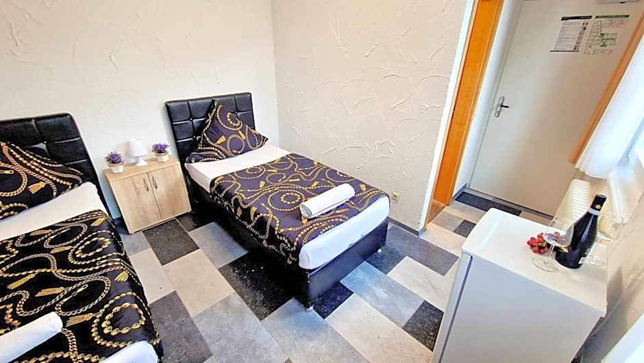 Zur Schönen Lau- Monteurzimmer