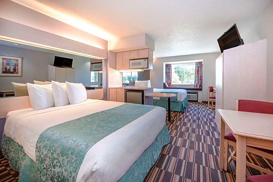 Microtel Inn & Suites Claremore