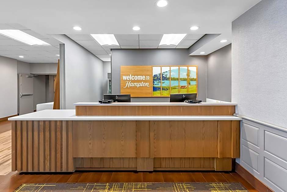 Hampton Inn & Suites Scottsburg