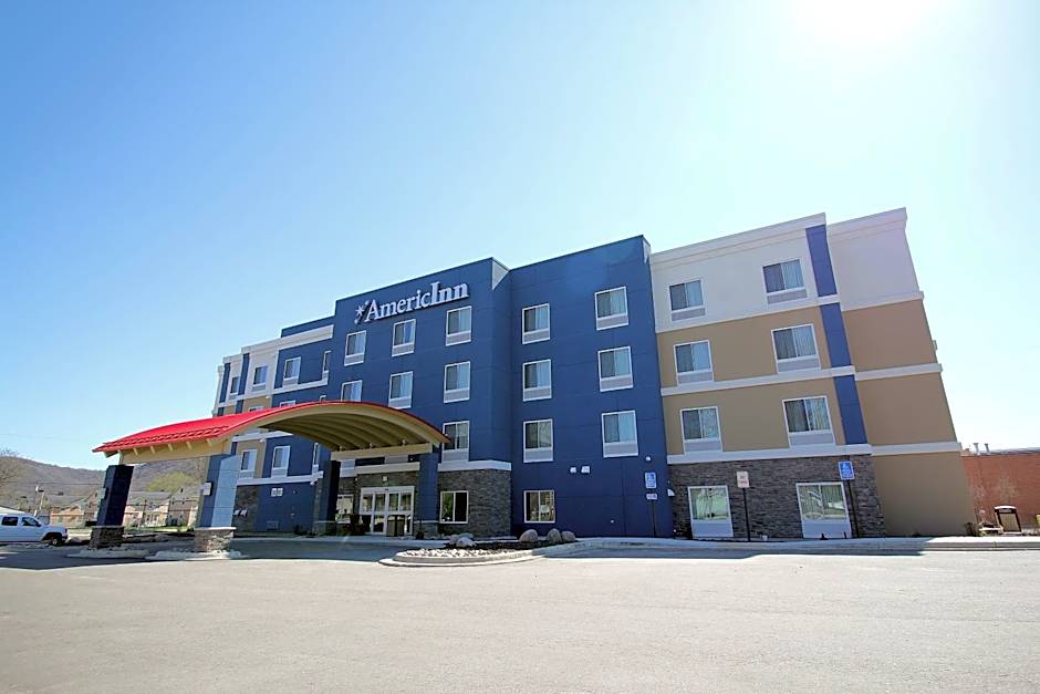AmericInn by Wyndham Winona