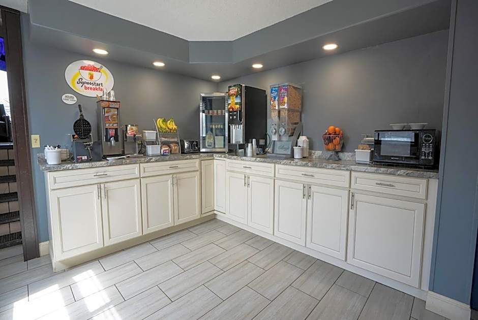 Super 8 by Wyndham Miles City