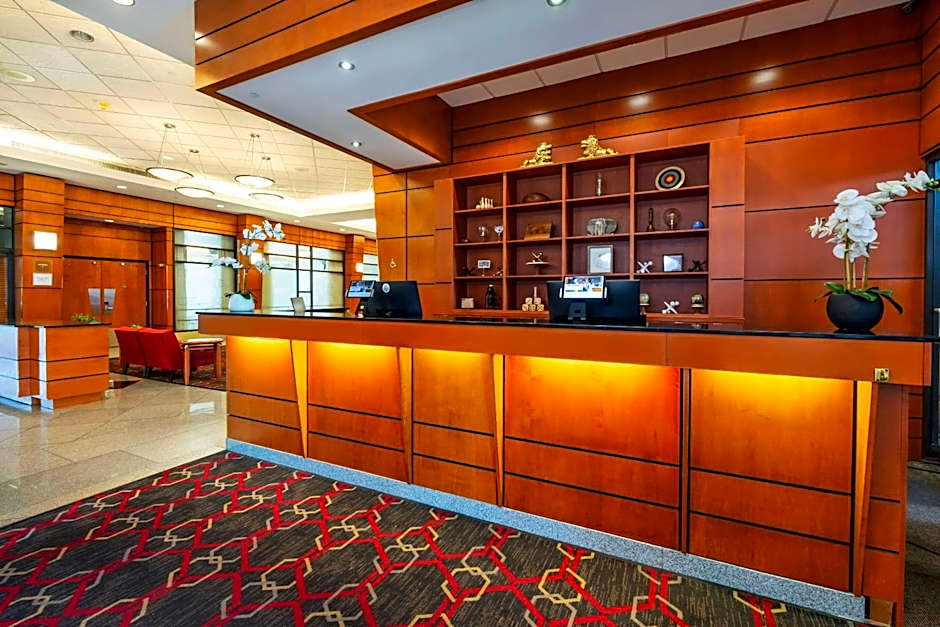 Grand Park Hotel Vancouver Airport, Ascend Hotel Collection