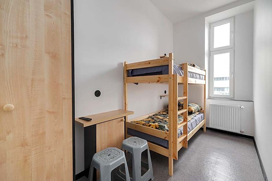 Najtańsze noclegi Piłsudskiego 93