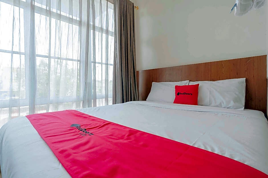 RedDoorz near Plaza Botania 1 Batam