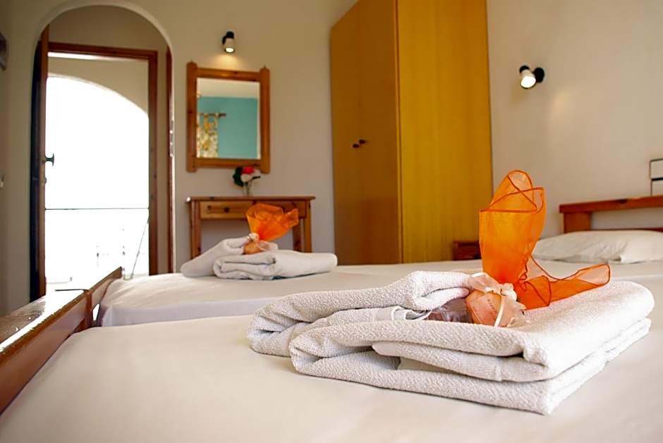 Photo 1 of 40 of 1 Double Bed or 2 Beds