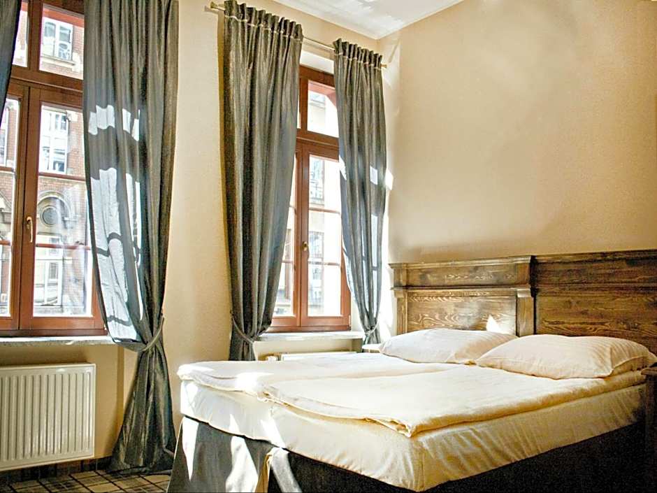 Five Stars Bed&Breakfast