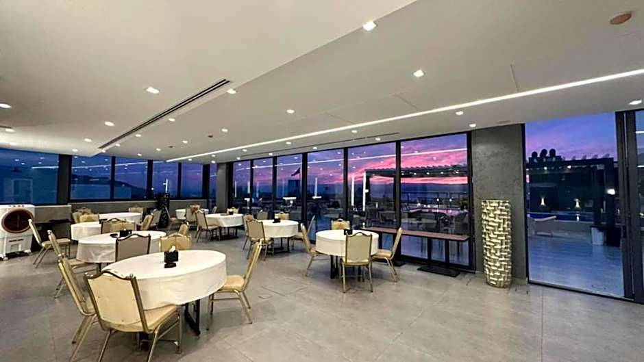 Mass Paradise Hotel