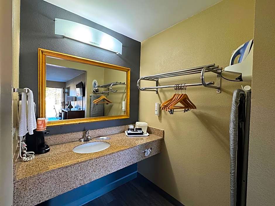 Quality Inn Kenly I-95